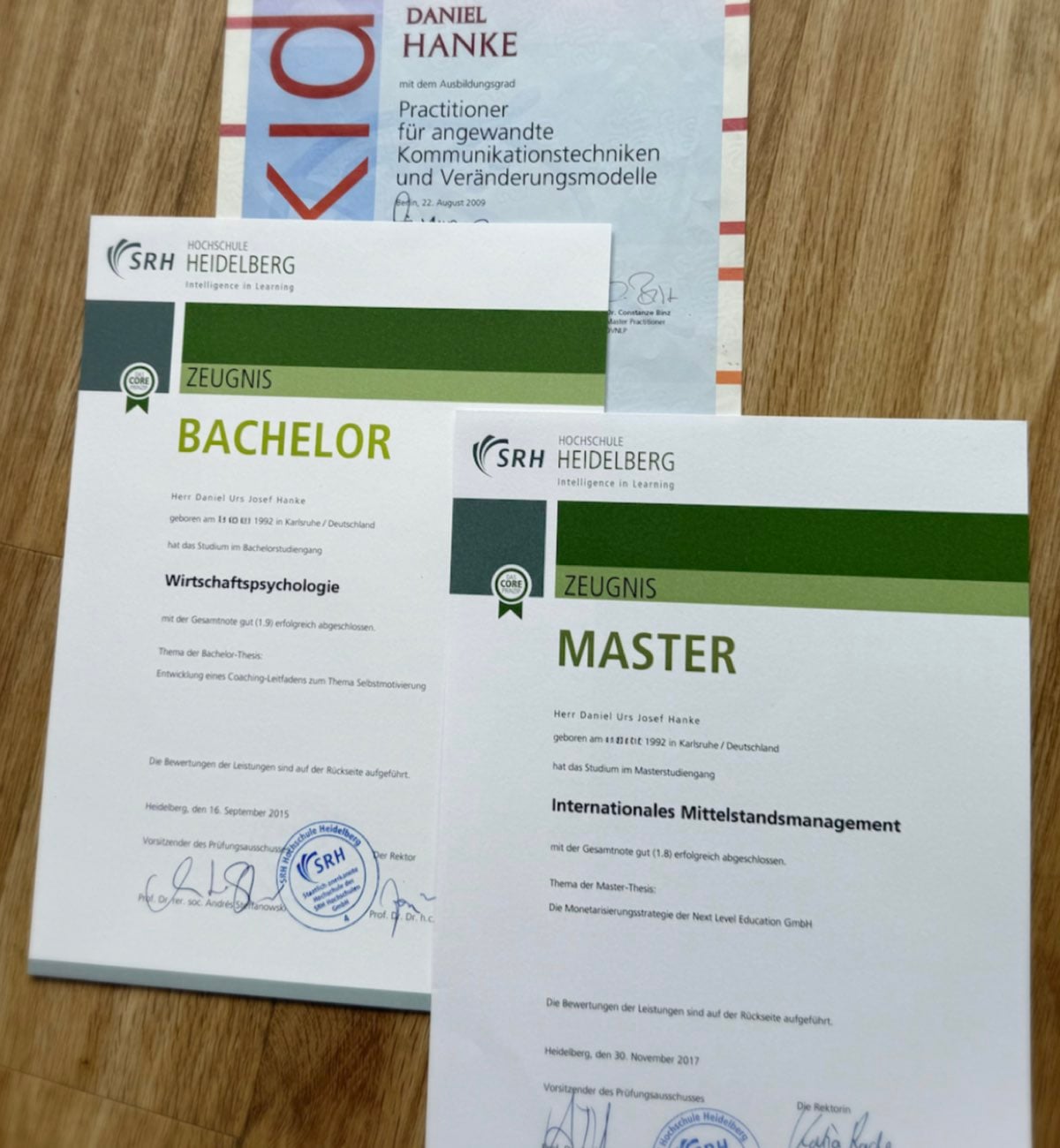 Zertifikate – NLP Practitioner, Bachelor Wirtschaftspsychologie, Master Management